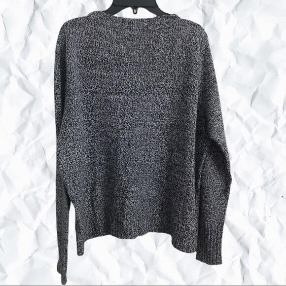 H&M Black White Long Sleeve Sweater size medium - Picture 2 of 5